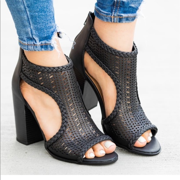 Black laser cutout booties w braided detail - Picture 7 of 7